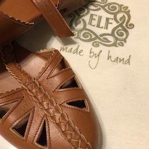 NWT T-Strap ELF "Bounty" Sandals in Vintage Camel (Size 11)